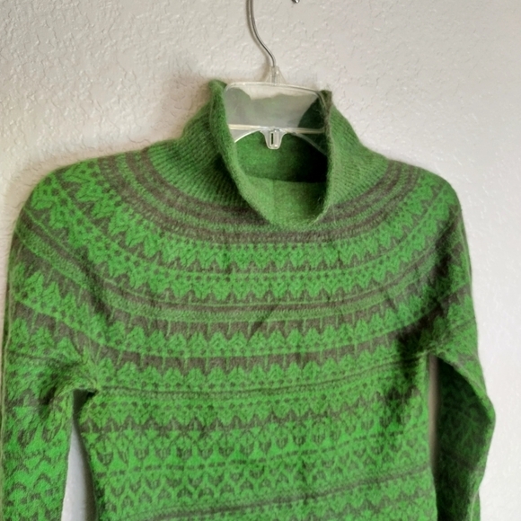 Burberry FairIsle TurtleNeck Lightweight Green Sweater Sz S - Picture 2 of 9